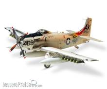 Tamiya 300061058 - 1:48 USN Douglas A1-H Skyraider