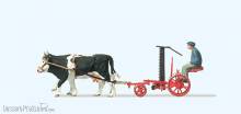 Preiser 30443 - HO Mähmaschine mit Kühen