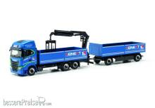 Herpa 315265 - Iveco S-Way LNG Pritschen-Hängerzug mit Ladekran ´Reinert Logistic´ (Sachsen / Schleife)