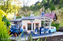 Pola 330821 - Tankstelle mit Werkstatt