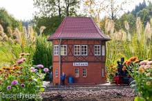 Pola 330883 - Stellwerk mit Fachwerk