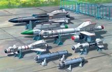 ICM 72213 - 1:72 Soviet Air-to-Surface Armament (X-29T,X-31P,X-59M missiles, B-13L, B-8M1 rockets containers, KAB-500Kr bombs)