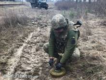 ICM 35018 - 1:35 ´Danger! Mines!´ Ukraine, summer 2022