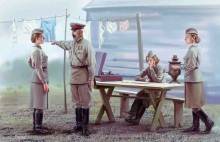 ICM 35621 - 1:35 Soviet Military Servicewomen 1939-1942