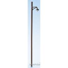 Weinert 3325 - Lampe in schräger Ausführung am Holzmast, beleuchtet (H0)