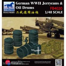 Bronco Models FB4020 - 1:48 WWII German Jerry Can & Fuel Drum