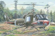 Hobby Boss 81807 - 1:18 UH-1 Huey B/C