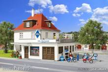 Kibri 38202 - H0 Wohnhaus mit Werkstatt