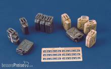 Royal Model RM132 - German WWII Jerricans