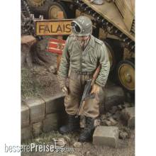 Royal Model RM563 - US tanker with Thompson sub machine gun-WWII