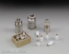 Royal Model RM653 - Milk bottles with crates and churms