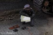 Royal Model RM669 - Waffen SS tank Commander with map