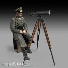 Royal Model RM855 - Erwin Rommel with tripod telescope (75mm)