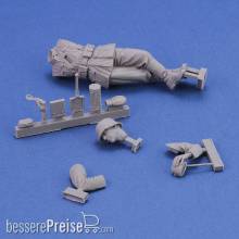 Royal Model RM958 - German soldier eating - WWII (75 mm)