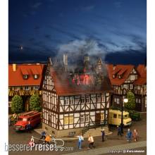 Vollmer 43728 - Brennendes Haus