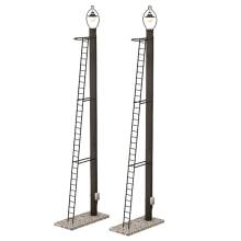 Bachmann 44-561 - Wooden Post Yard Lamps (x2)