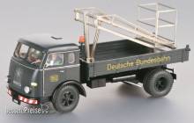 Weinert 45023 - Henschel mit Ruthmann-Steigeraufbau