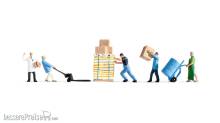 Noch 45038 - Lagerarbeiter bei der Arbeit