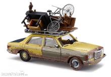 Busch 46858 - Mercedes W123 Limousine »Unverwüstlich«