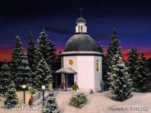 Vollmer 47612 - N Stille-Nacht-Gedächtniskapelle mit LED-Beleuchtung und Kunstschnee, Funktionsbausatz