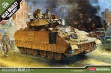 Academy 13205 - 1/35 M2A2 Bradly Oif