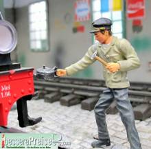 Prehm-Miniaturen 500058 - Lokschlosser mit Oelkanne