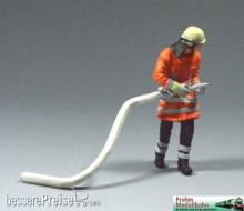 Prehm-Miniaturen 500207 - Feuerwehrmann - mit Schlauch - Metallfigur