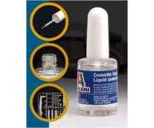 Italeri 510003990 - ITALERI Plastikklebstoff m. Pinsel 15ml