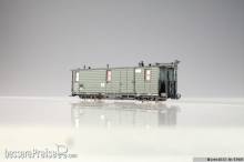 PMT 53405 - Zugfuhrerwagen, DR grün, Holzaufbau