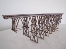 Hack Brücken 55200 - Holzbrücke 90cm, 3-stugig mit 11 Stützen, braun - Typ HO90