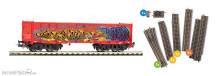 Piko 55380 - Ergänzungs-Set - Güterwagen Eaos mit Graffiti und Gleiserweiterung (Bettungsgleis)