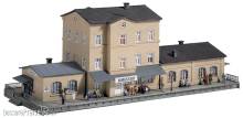 Piko 60023 - Bahnhof Burgstadt