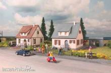 Piko 61145 - 2x Siedlungshäuser Neuburg + 1x Geräteschuppen