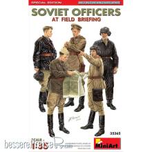 MiniArt 35365 - SOVIET OFFICERS AT FIELD BRIEFING. SPECIAL EDITION