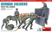 MiniArt 35366 - German Soldiers w/ Fuel Drums. Special Edition (35041 & 35597 6 drums)