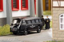 Minicar 66015 - Goliath Express 1100 Kombi Bestattungswagen