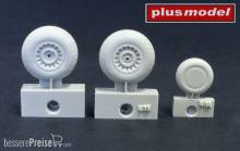 Plus model AL4025 - 1:48 B-26 Marauder wheels early diamond tread