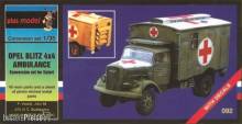 Plus model 92 - Opel Blitz 4x4 Krankenwagen in 1:35