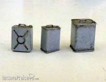 Plus model EL059 - Square cans in 1:35