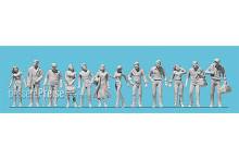 Preiser 68292 - Passanten. 12 unbemalte Miniaturfiguren. Bausatz