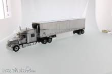 Diecast Masters 71043 - International Lonestar Sleeper w 53 Refrigerated Van Zugmaschine + Auflieger - Silber und Verchromter Auflieger