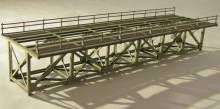Hack Brücken 71100 - Kasten-Unterzugbrücke 26,5cm, grün, in höchstdetaillierter Ausführung, incl. 2 Widerlager Sandstein gelb - Typ LK26