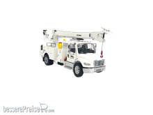 Diecast Masters 71110 - Freightliner M2-106 with Altec DC47 Derrick