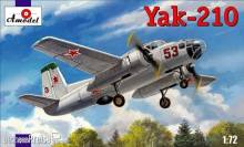 Amodel AMO72171 - 1:72 Yak-210 Soviet trainer aircraft