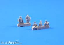 CMK 129-F72226 - 1:72 German tank crew 1944