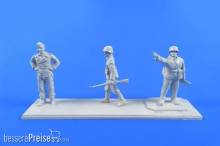 CMK 129-F72307 - German WWII Wehrmacht Soldiers 1944 in 1:72