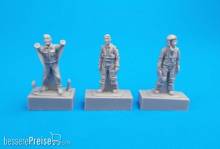 CMK 129-F72308 - Two French Pilots and a Mechanic in 1:72
