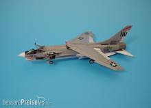 Aires 4180 - 1:48 F-8E Crusader