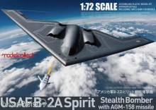 Modelcollect UA72214 - 1:72 USAF B-2A Spirit Stealth Bomber with AGM-158 missile