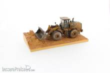 Diecast Masters 85703 - Caterpillar 966M Radlader verschmutzt